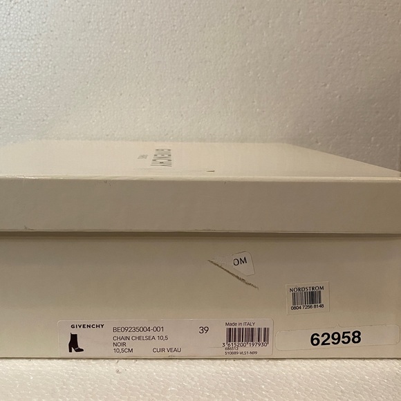 Givenchy Chain Chelsea Boot - Picture 4 of 16